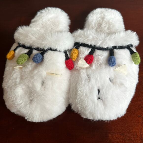 Pottery Barn Slippers National Lampoon Vacation Cat NWOT Size Medium Xmas Lights - Picture 1 of 10